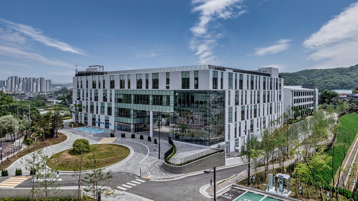 KRAFTON JUNGLE CAMPUS